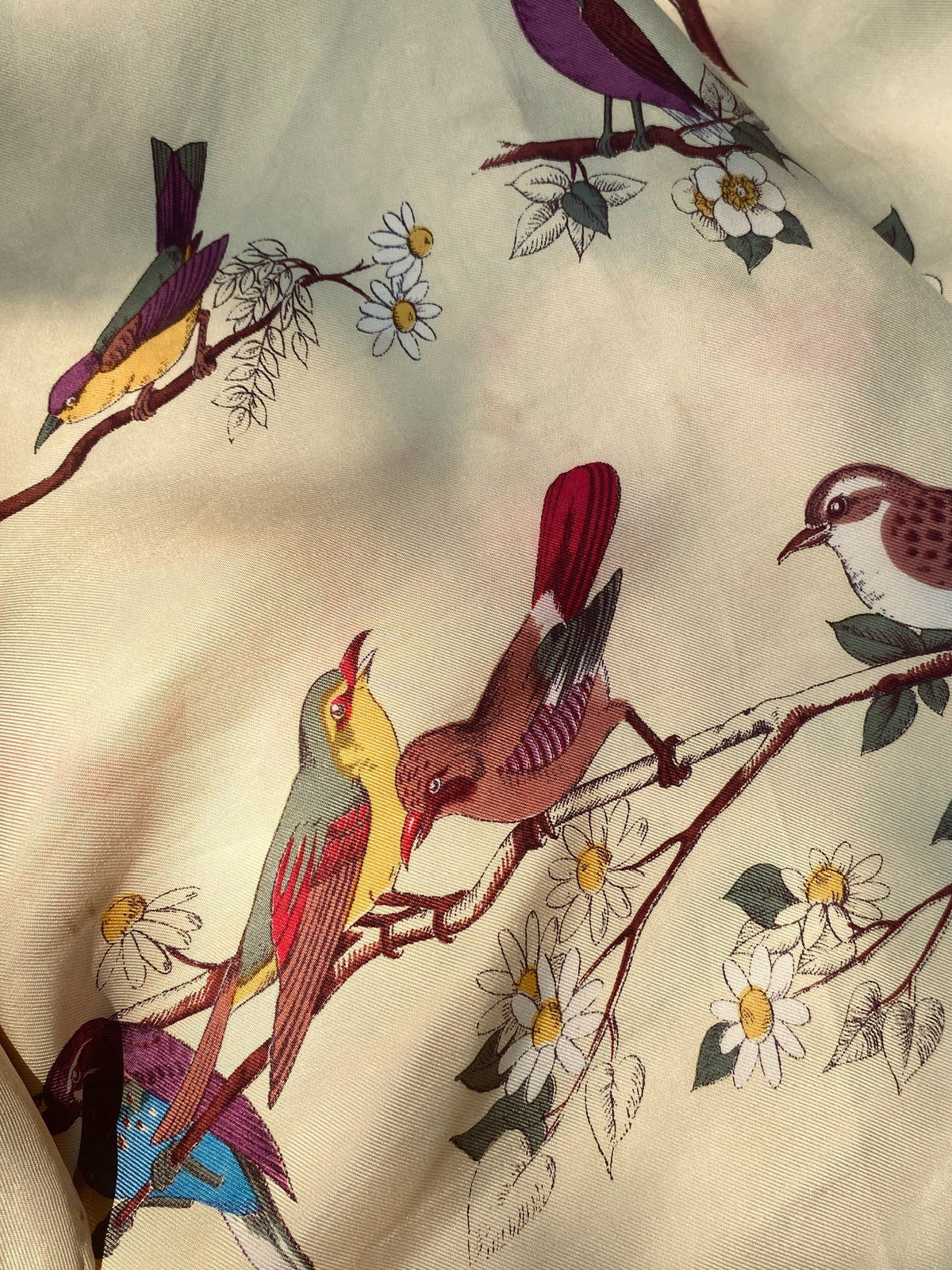 Le foulard vintage aux oiseaux