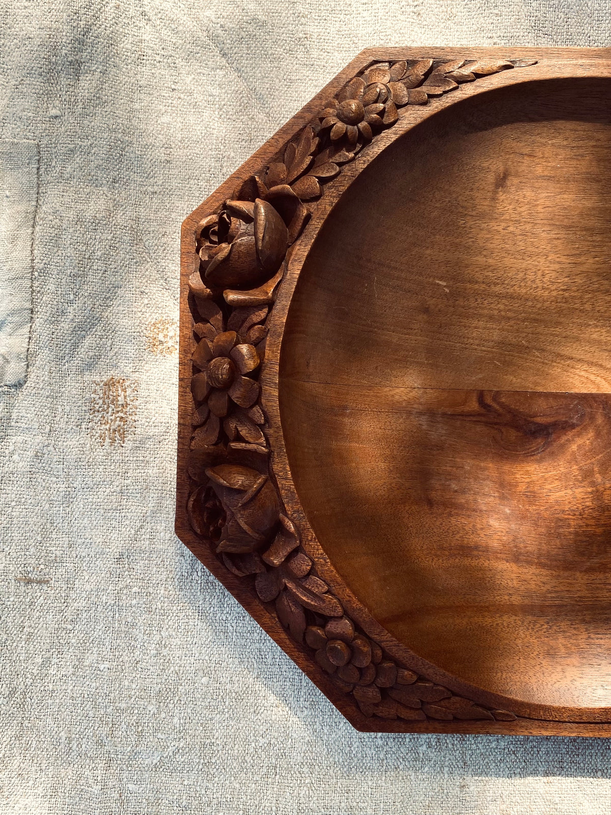 Le grand bol en bois