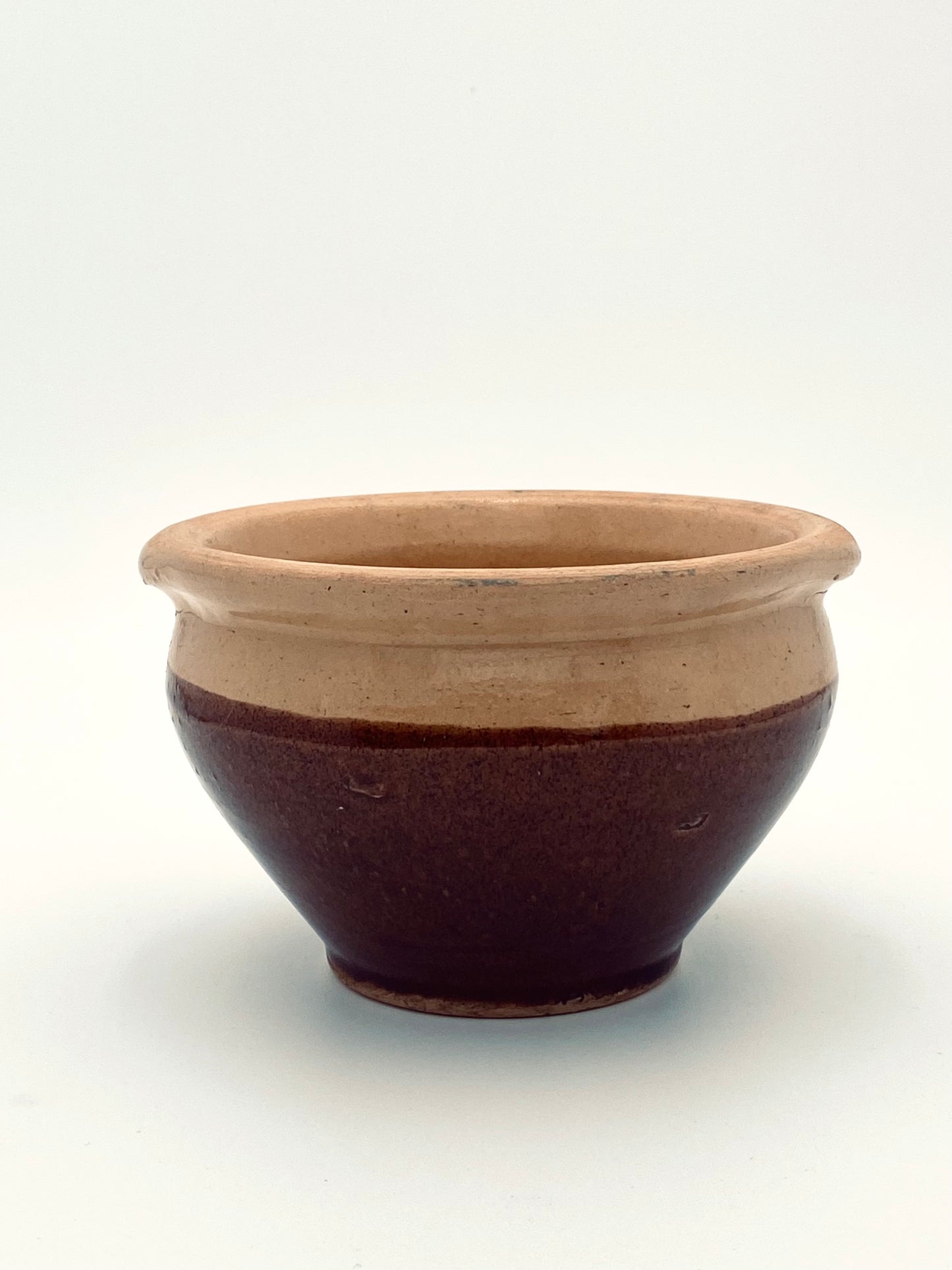 Le bol brune et jaune