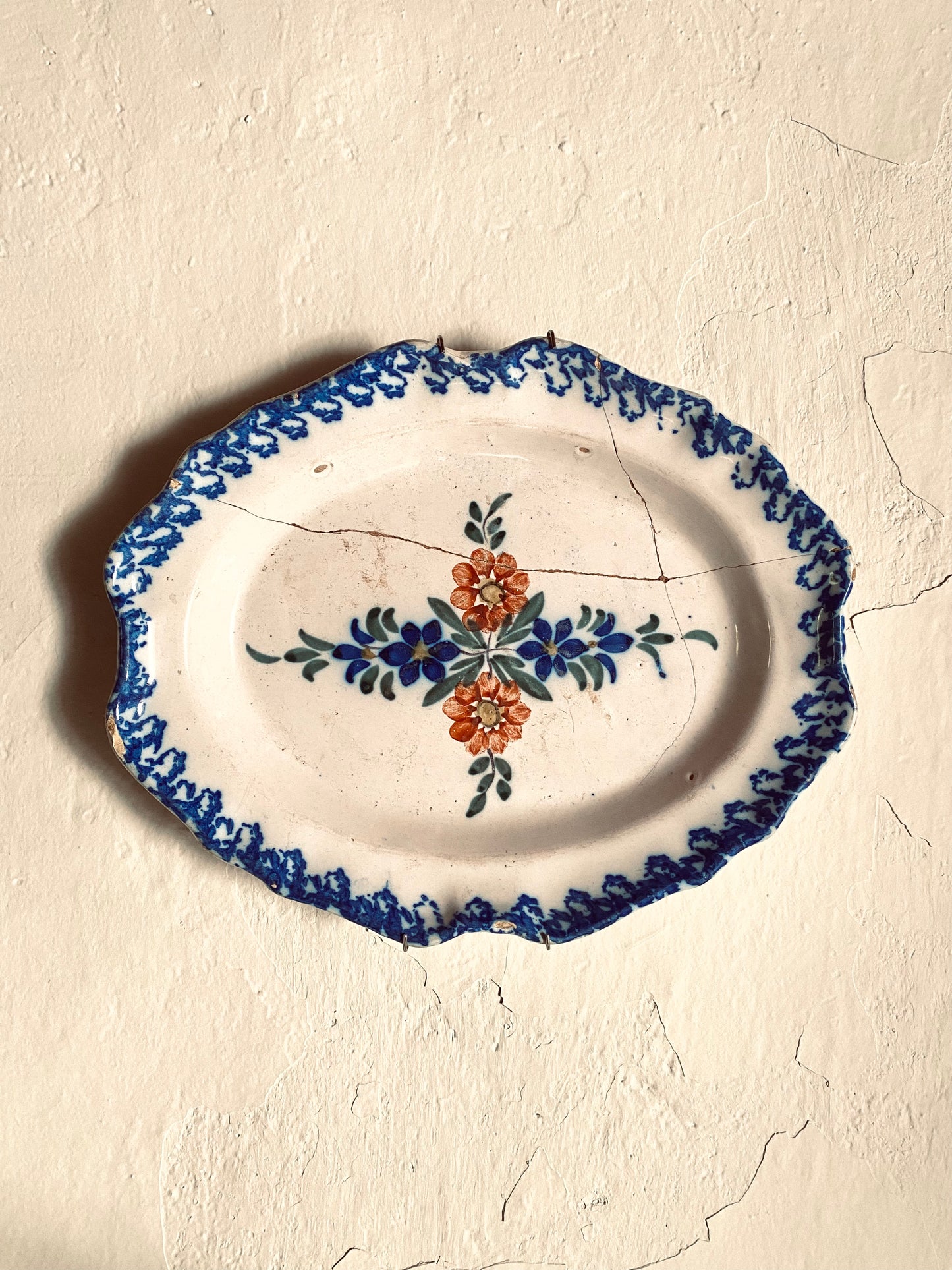 L'ancienne assiette à fleurs