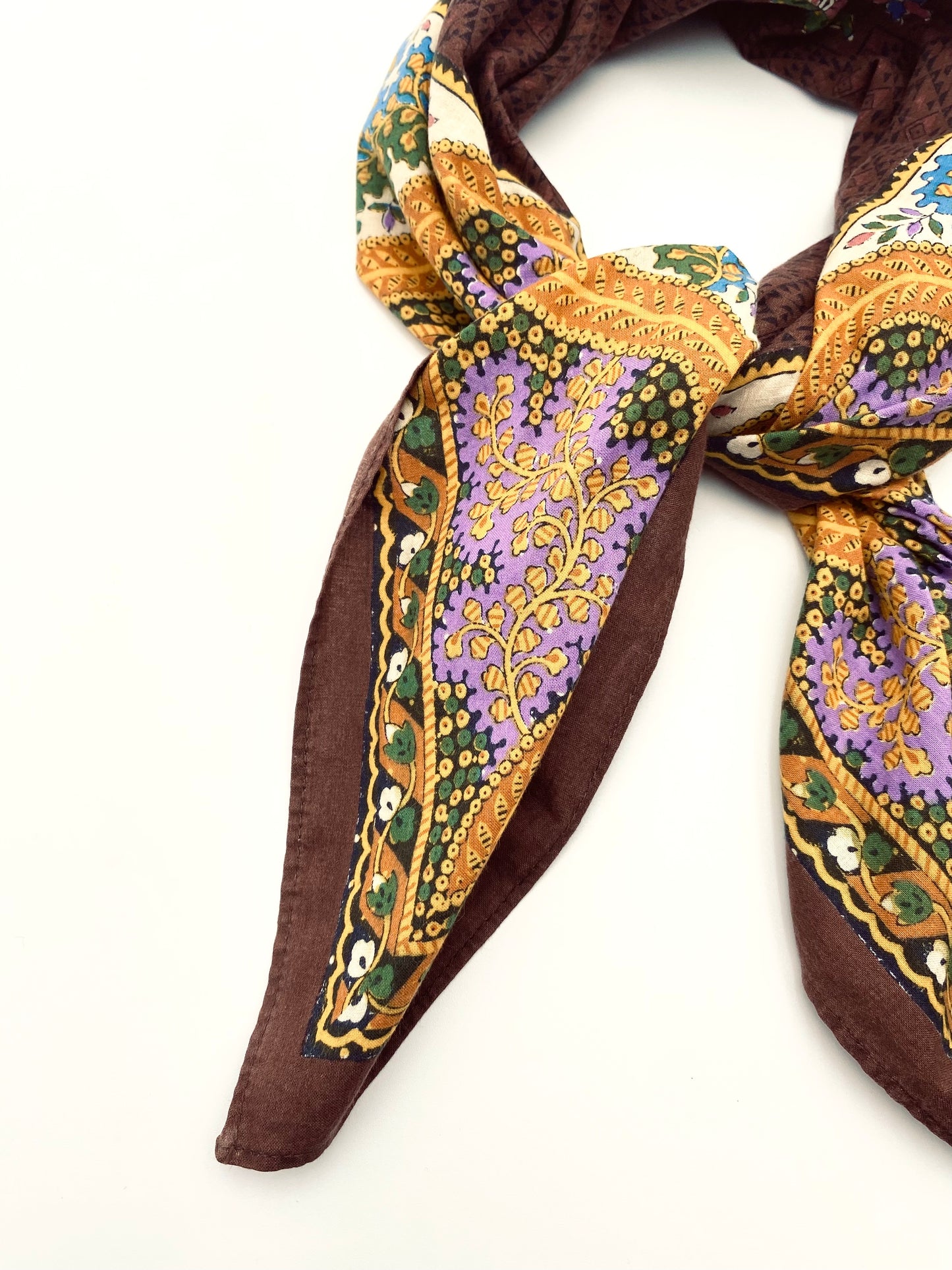 Le grand foulard vintage Souleaido