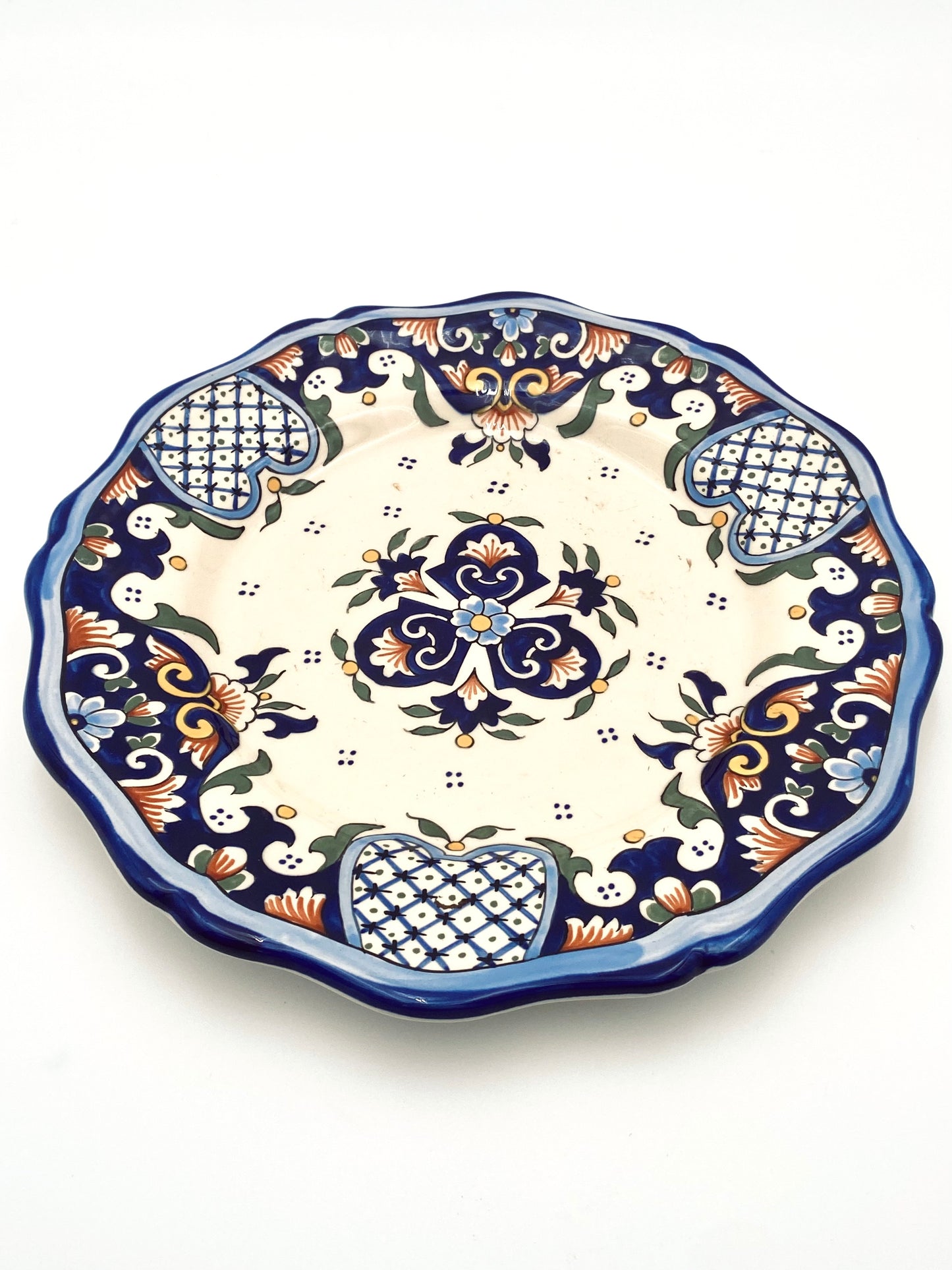 L'ancienne assiette pour le mur