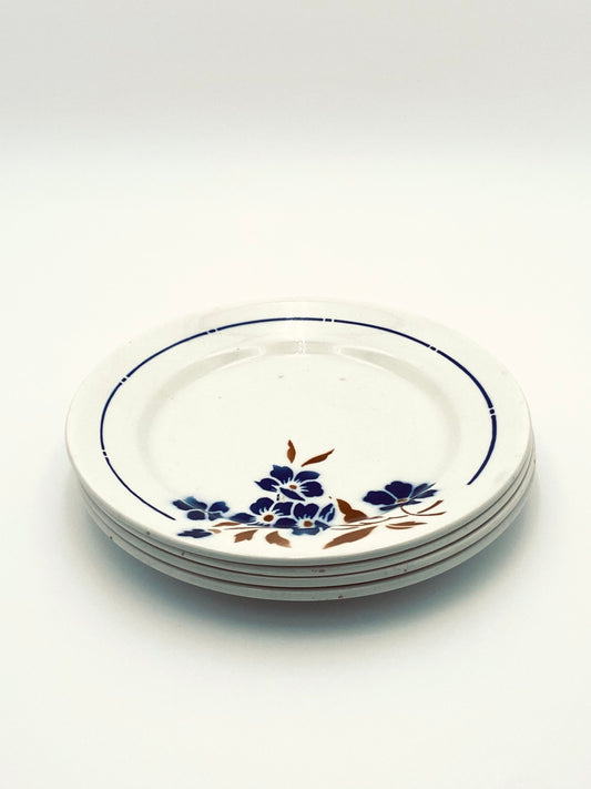 Les quatre assiettes à fleurs