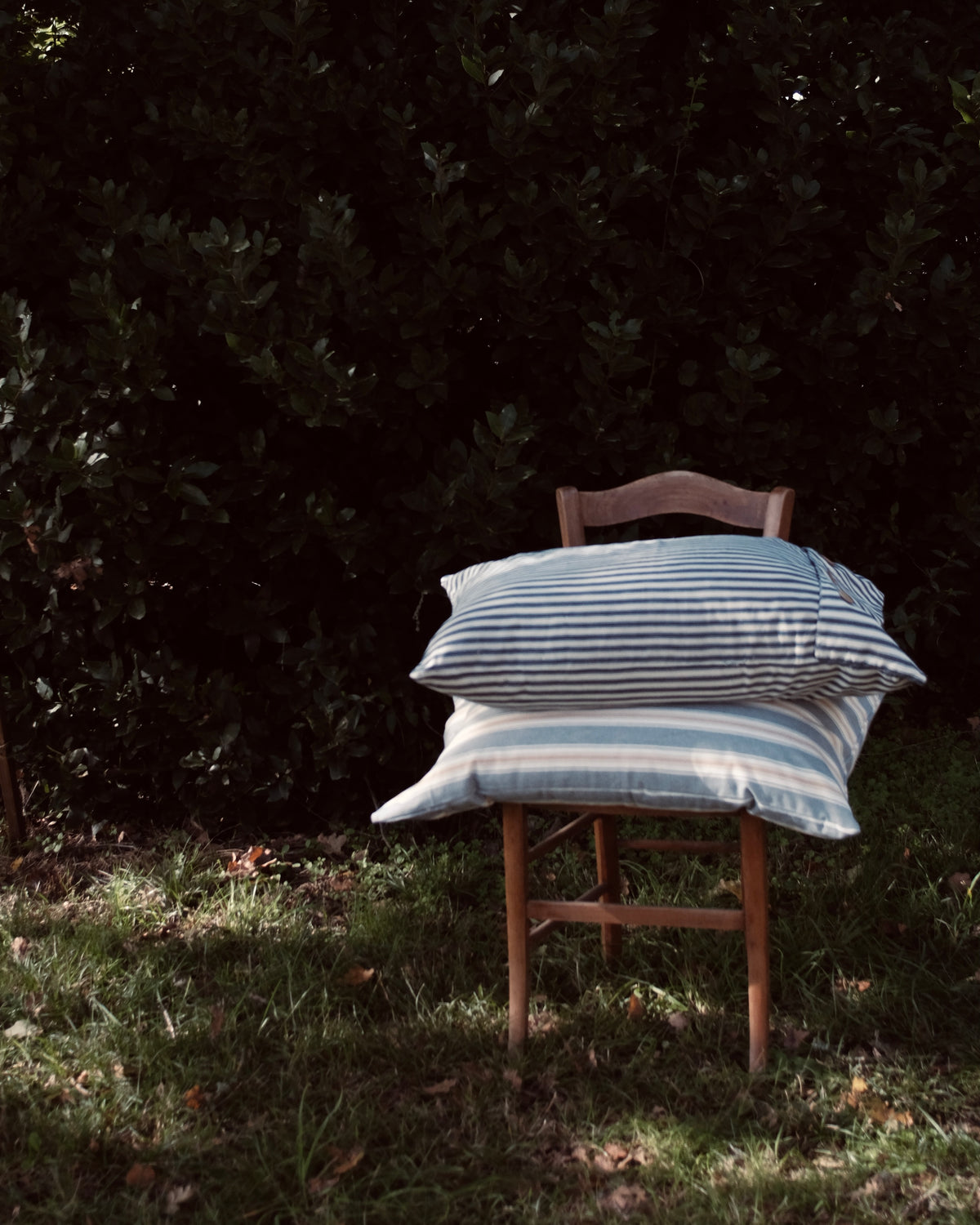 La housse de coussin rayée extra-large
