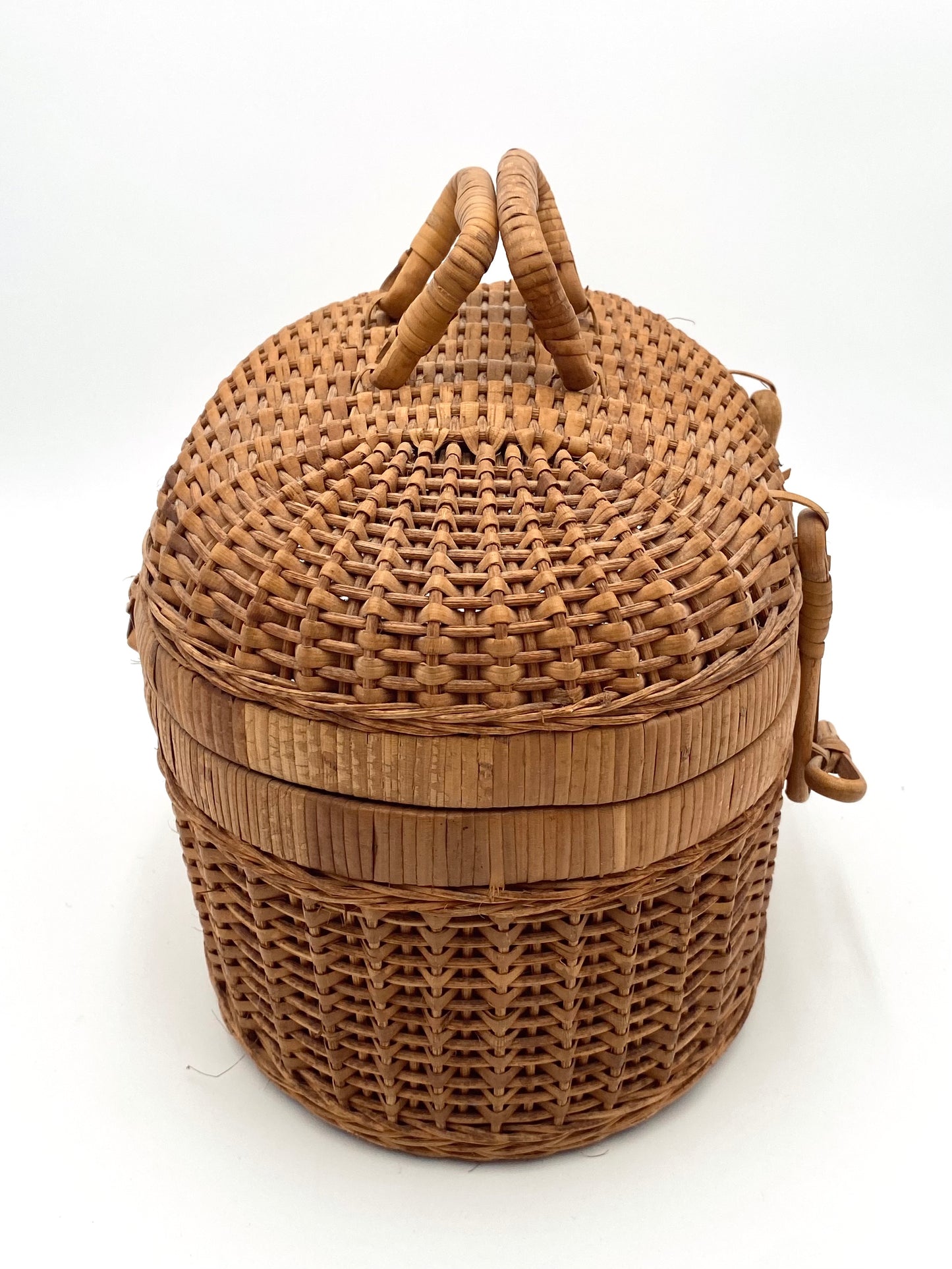 Le vieux panier pique-nique