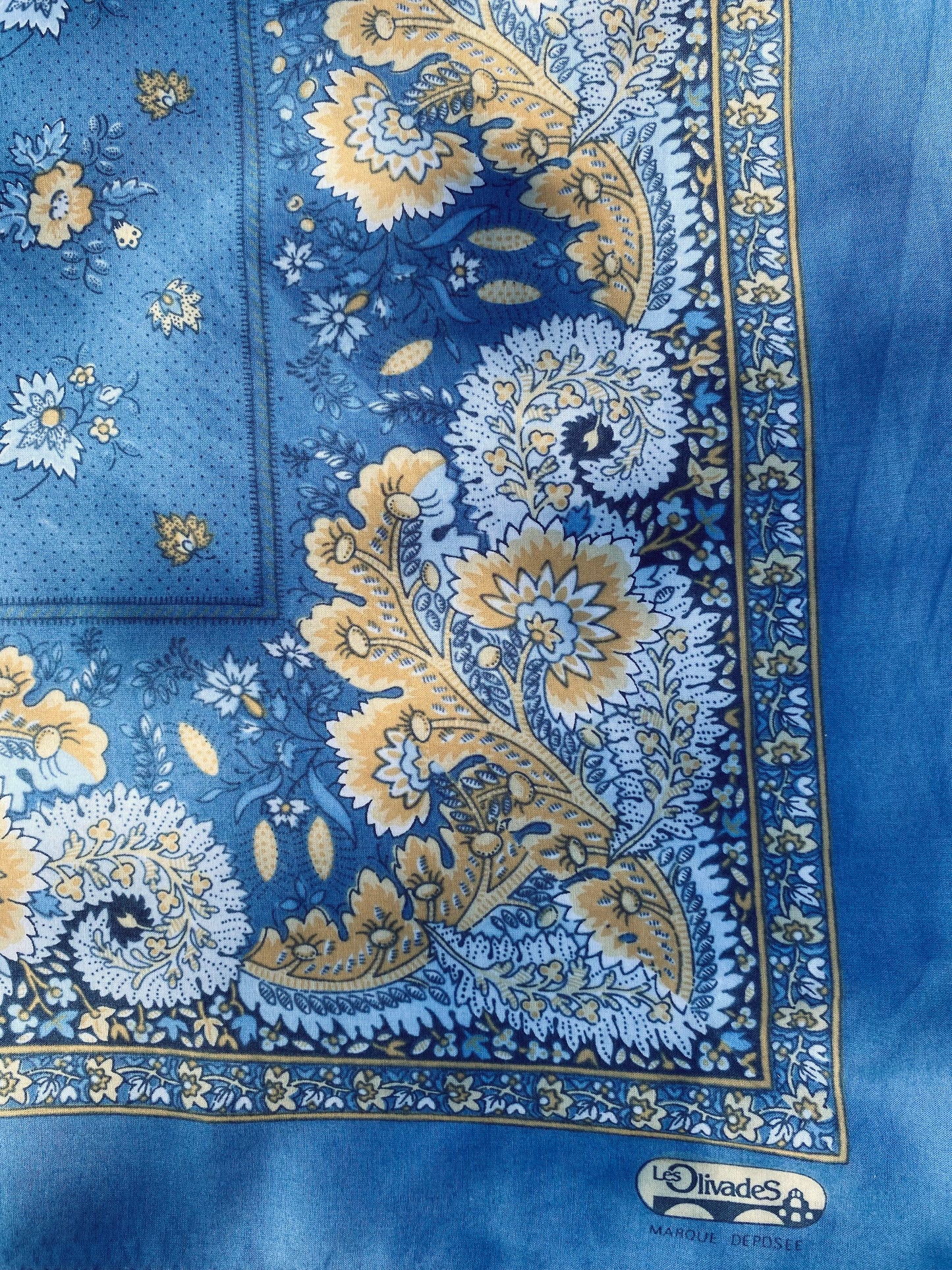 Le foulard vintage Les Olivades