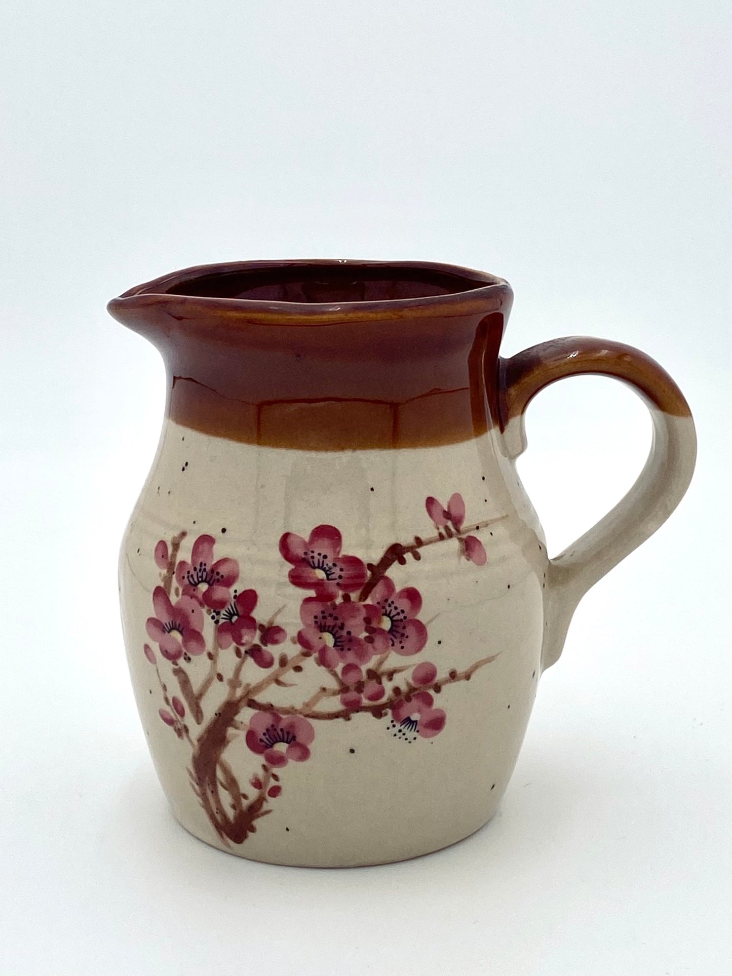Le petit pichet à fleurs