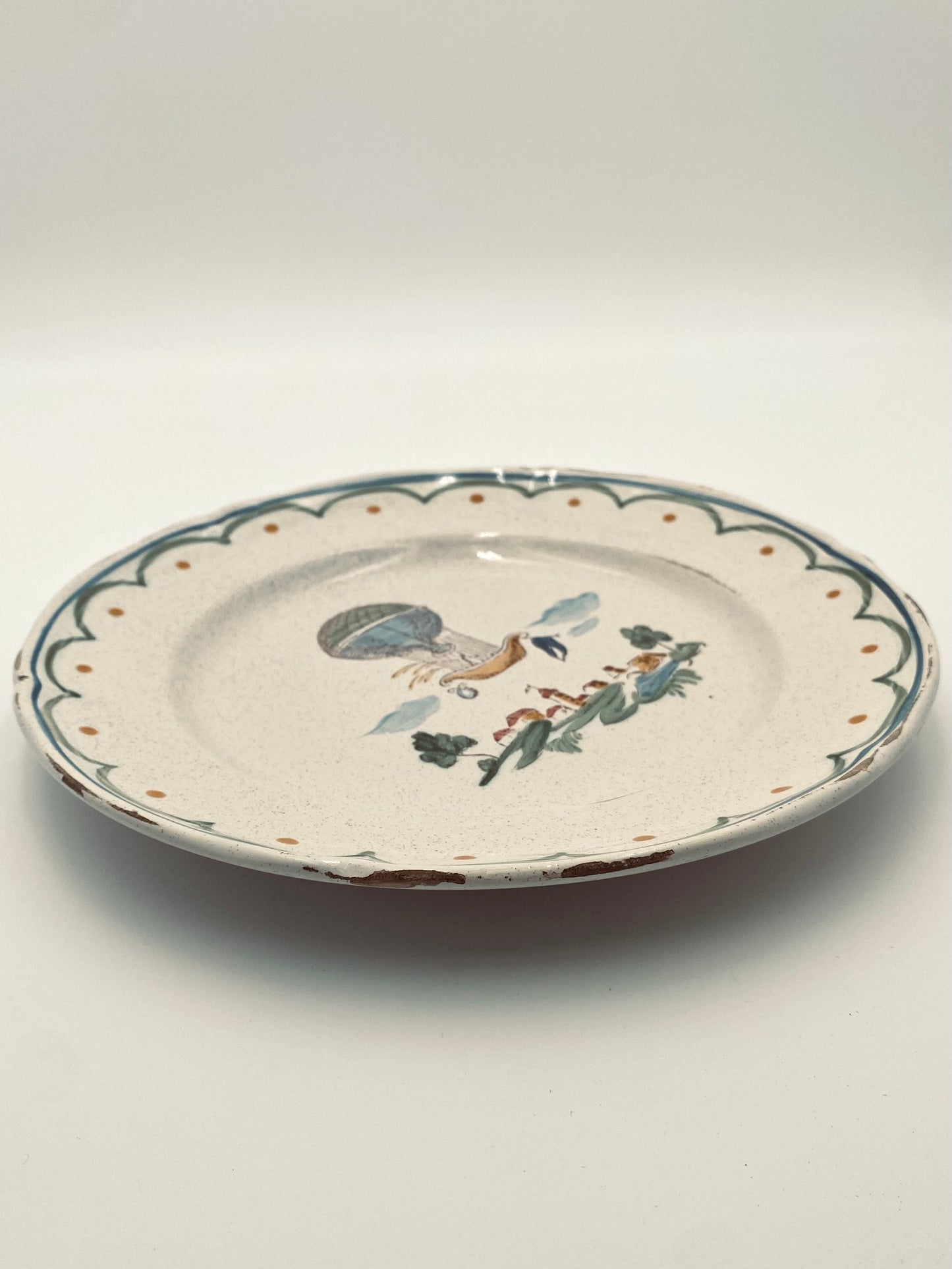 L'assiette ancienne à la Jules Verne