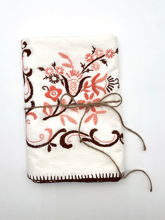 La nappe brodée au point de feston