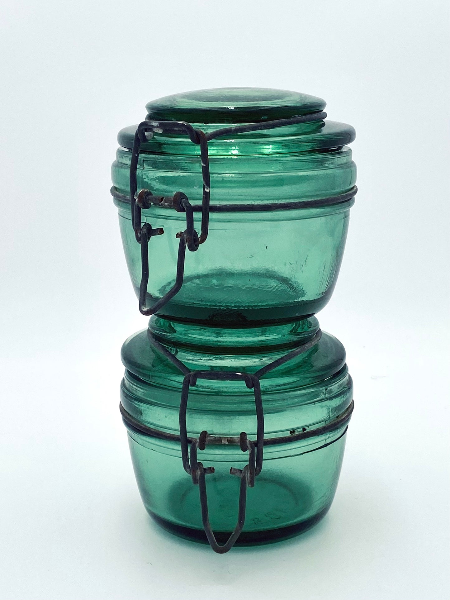 Le pot en verre vert