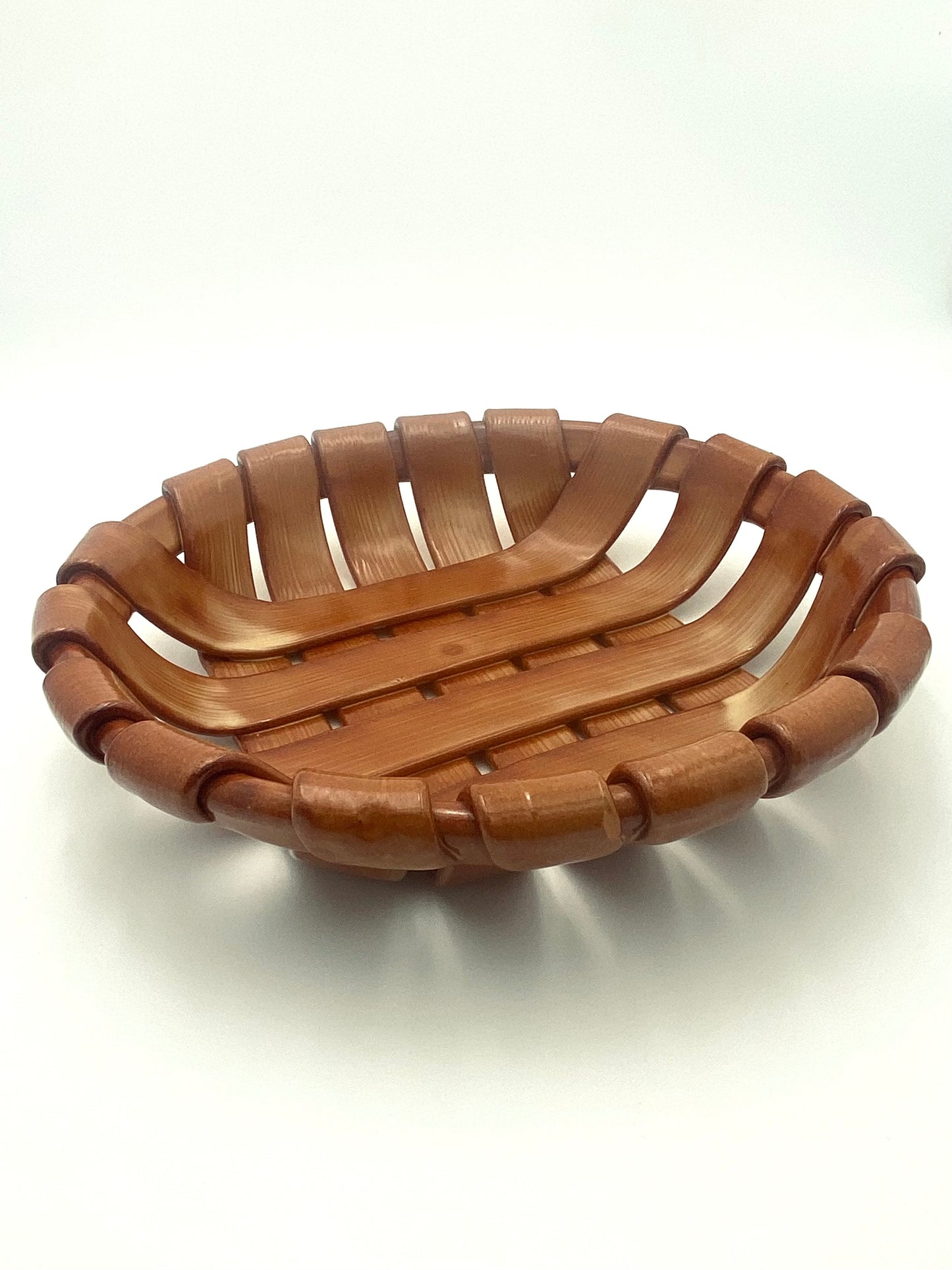 Le grand bol en céramique tressée