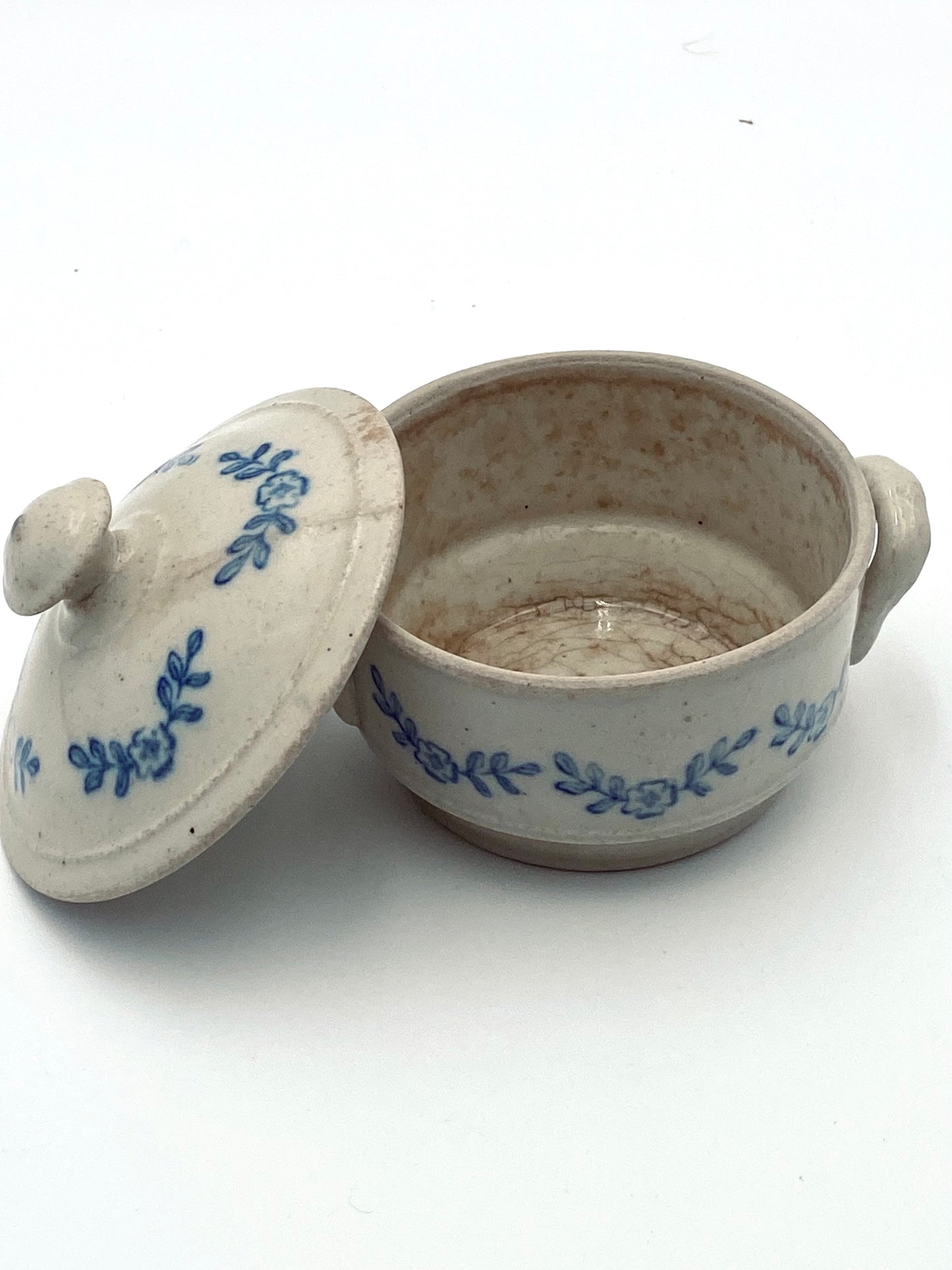 Le vieux petit pot de Saint-Uze