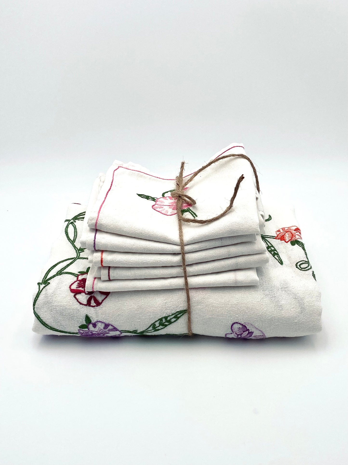 La vieille nappe à fleurs