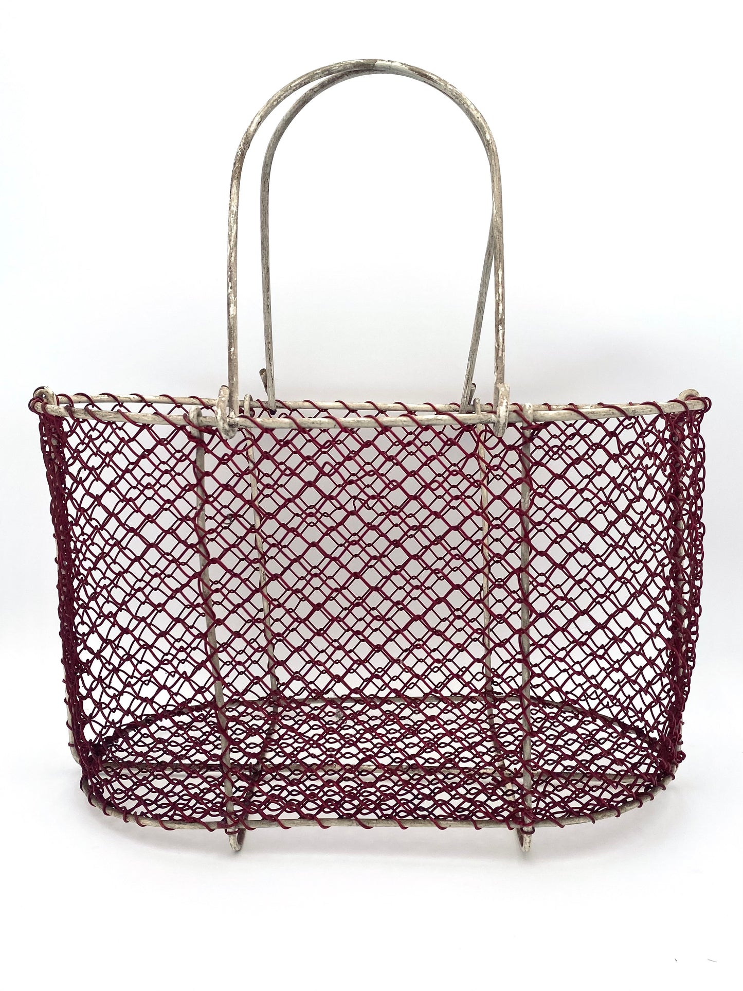 Le vieux panier en métal