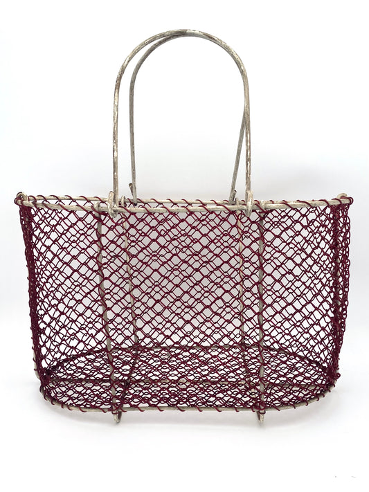 Le vieux panier en métal
