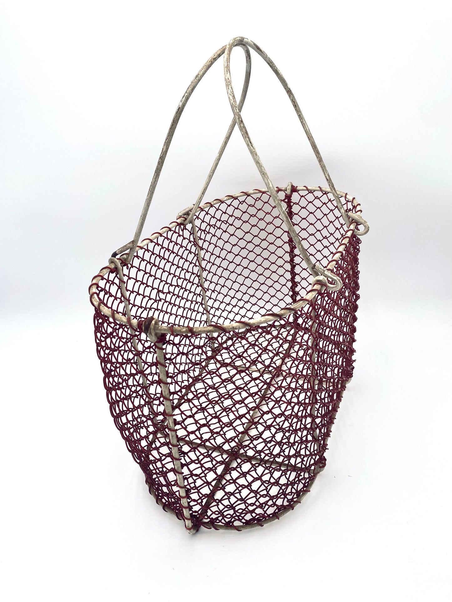 Le vieux panier en métal