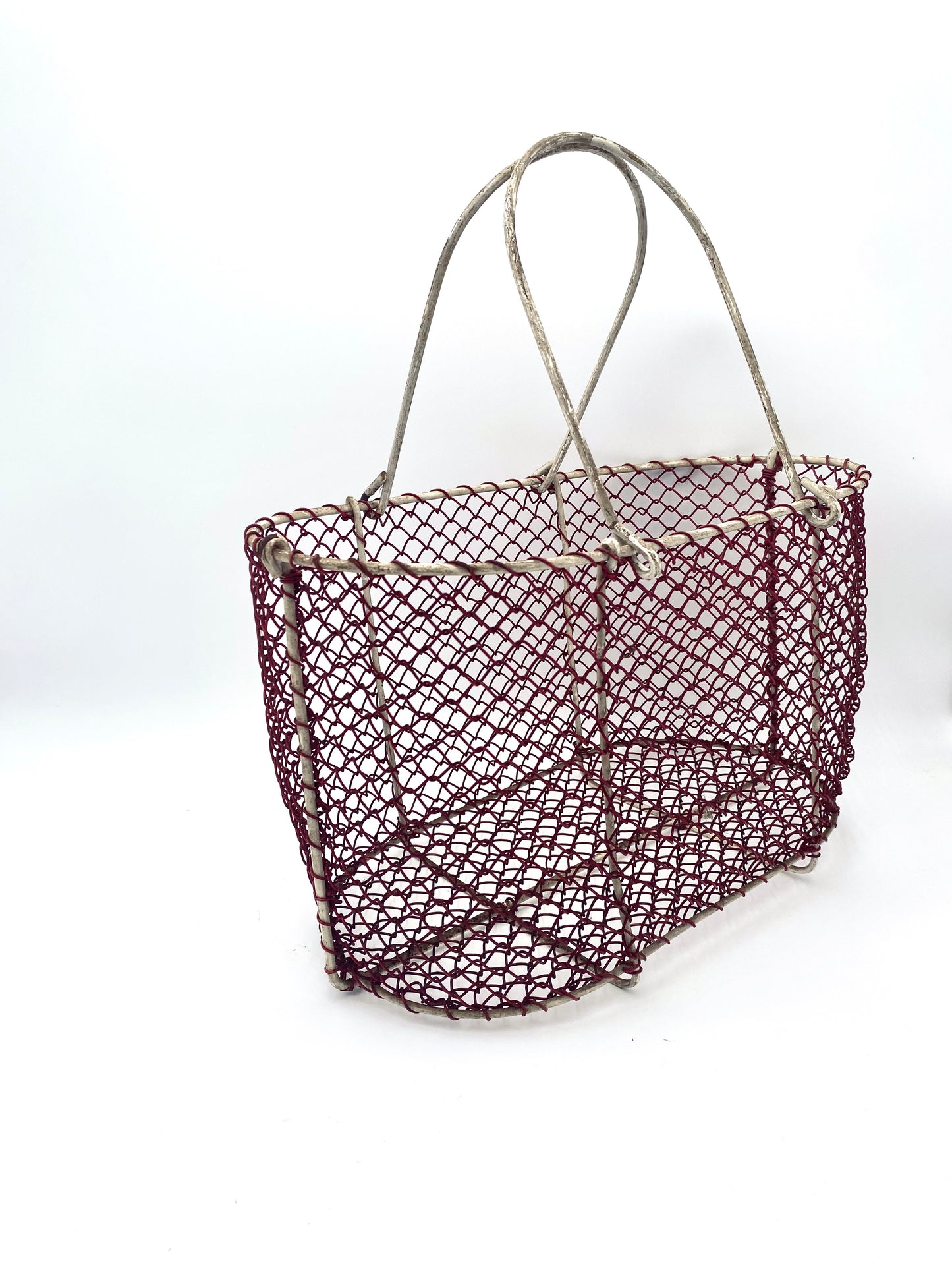 Le vieux panier en métal