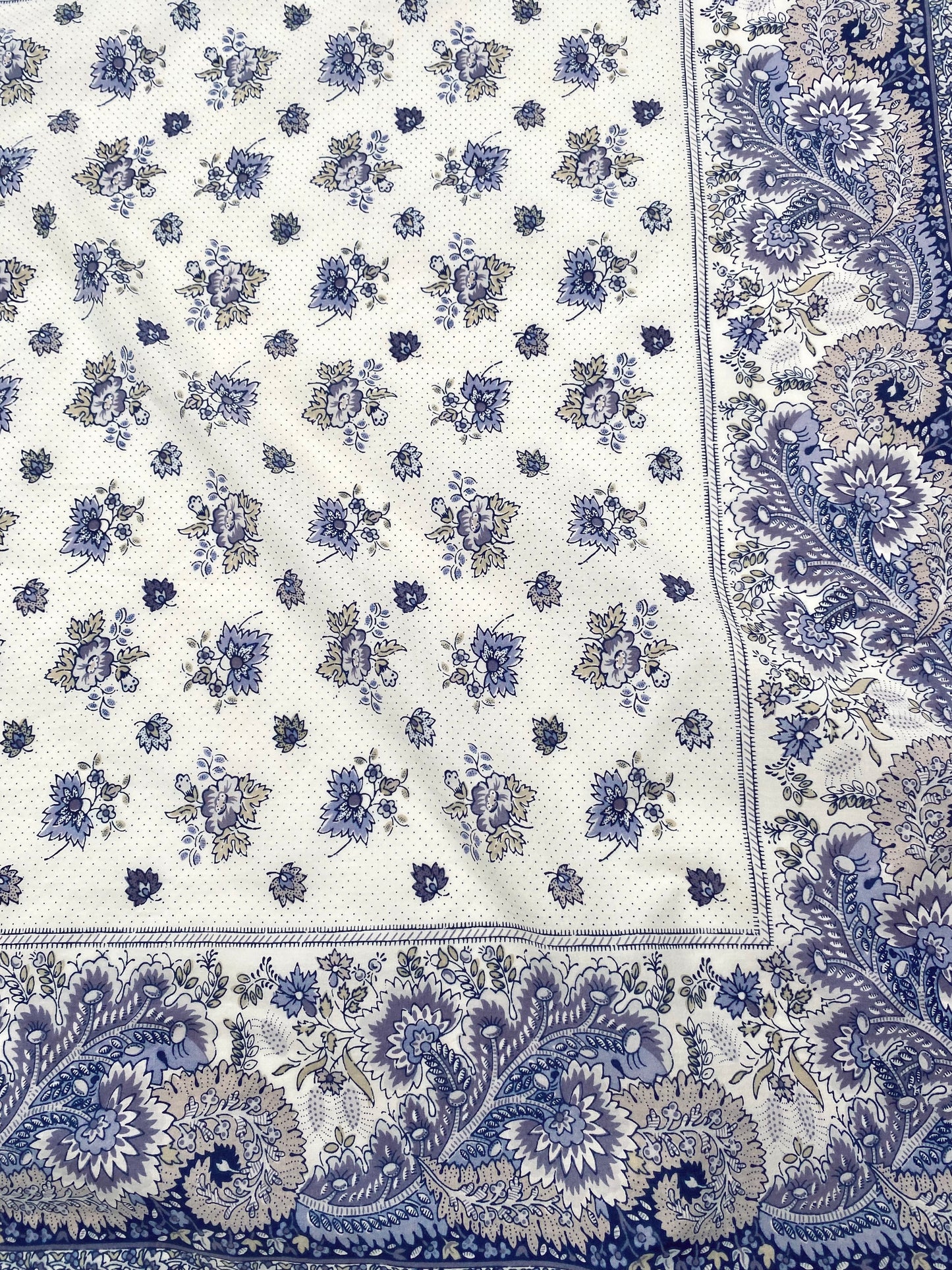 Le grand foulard vintage Les Olivades