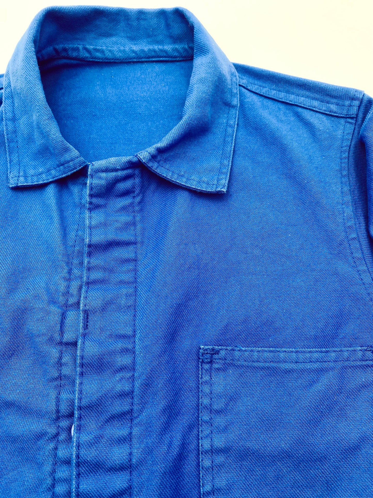 Le bleu de travail cobalt