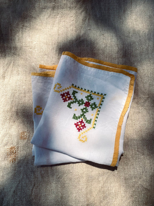 Les serviettes en lin brodées