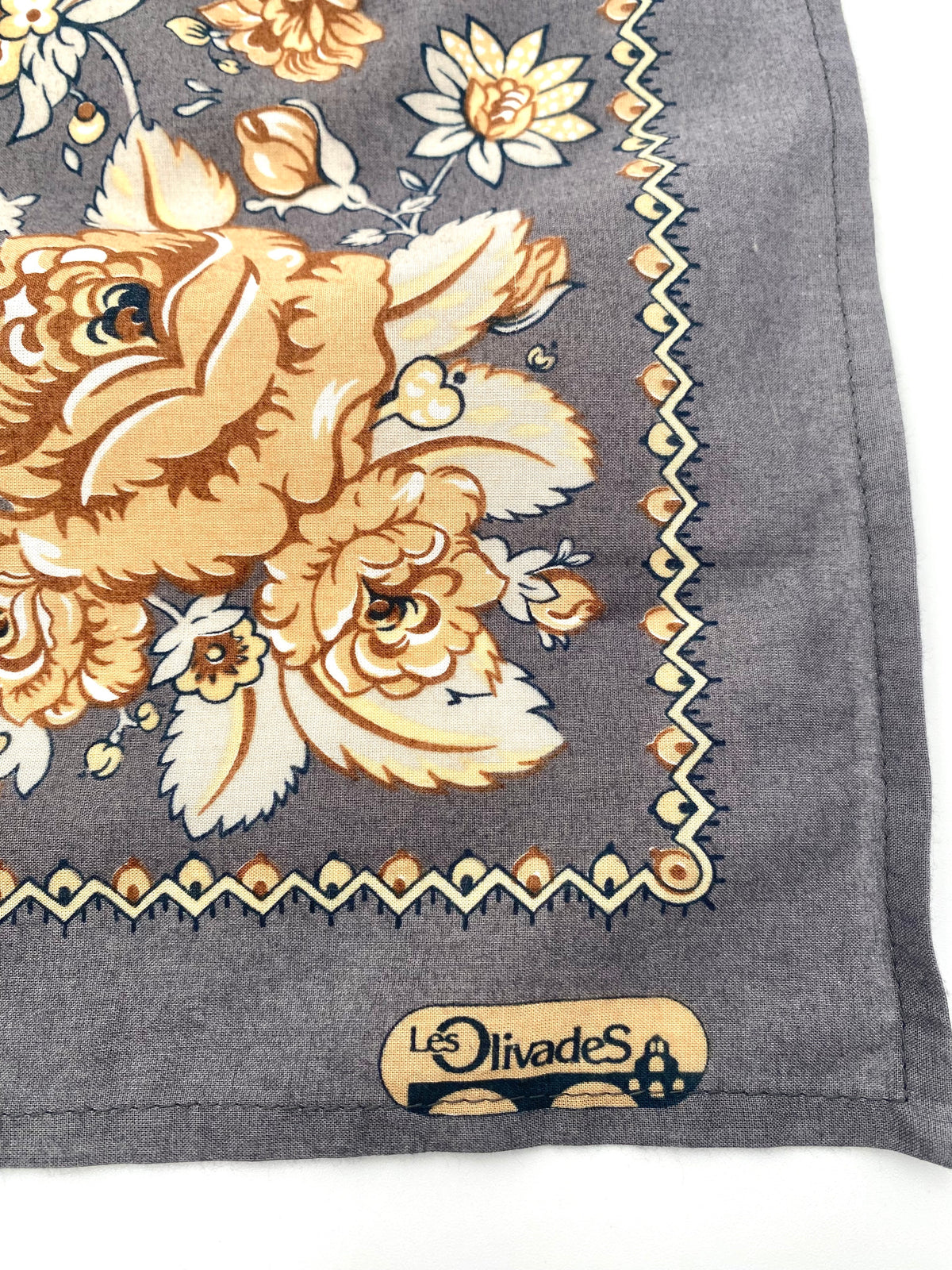 Le foulard vintage Les Olivades