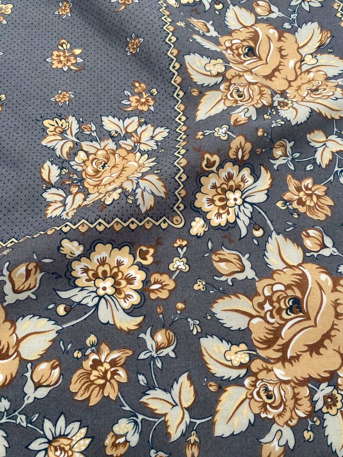 Le foulard vintage Les Olivades