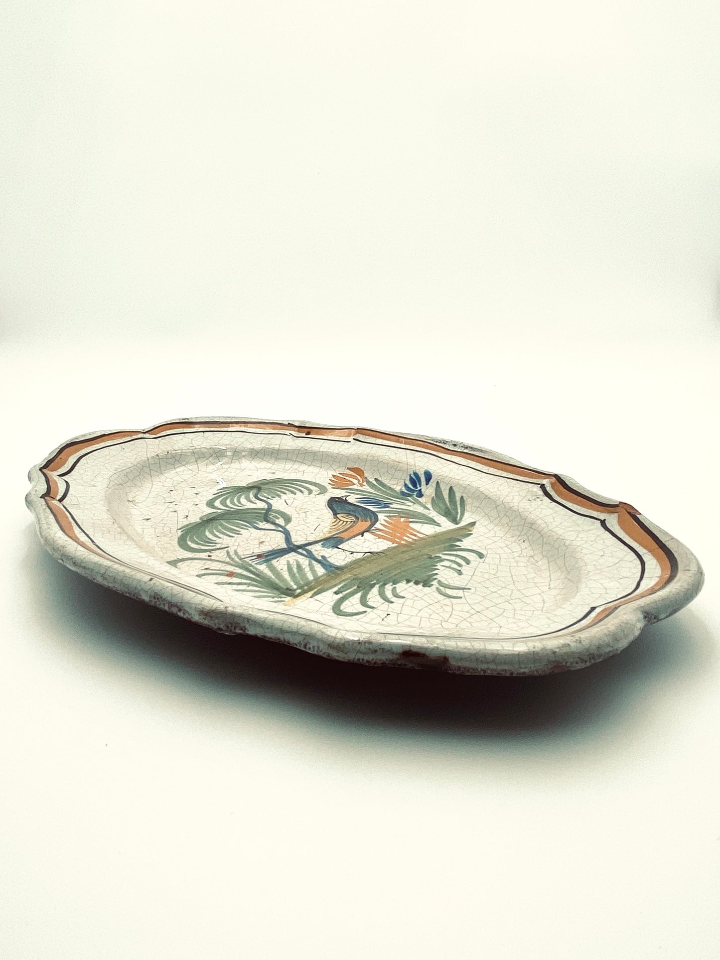 Plate ovale aux oiseaux