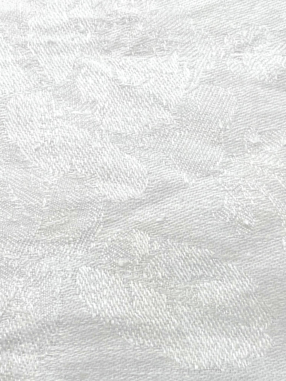 La vieille nappe en damas avec 12 serviettes