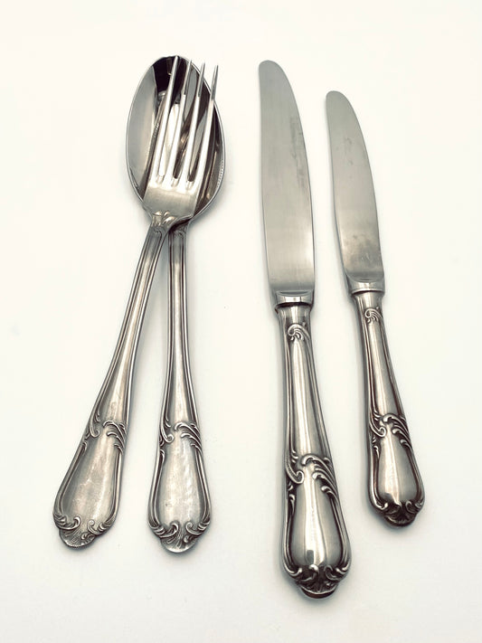 Les anciens couverts