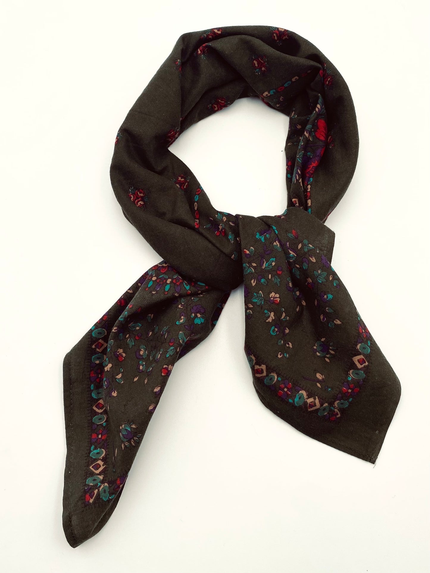 Le grand foulard vintage Souleaido