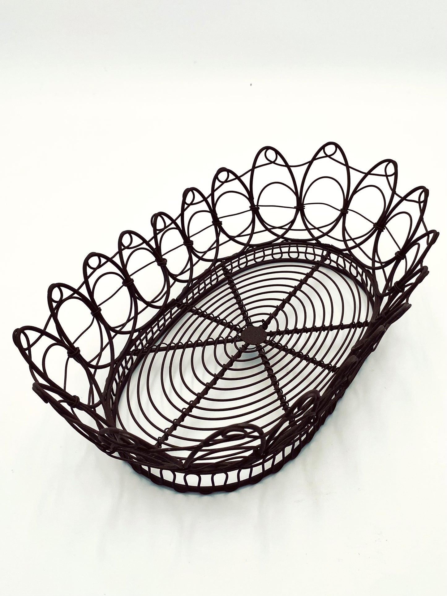 Le petit panier à pain en métal