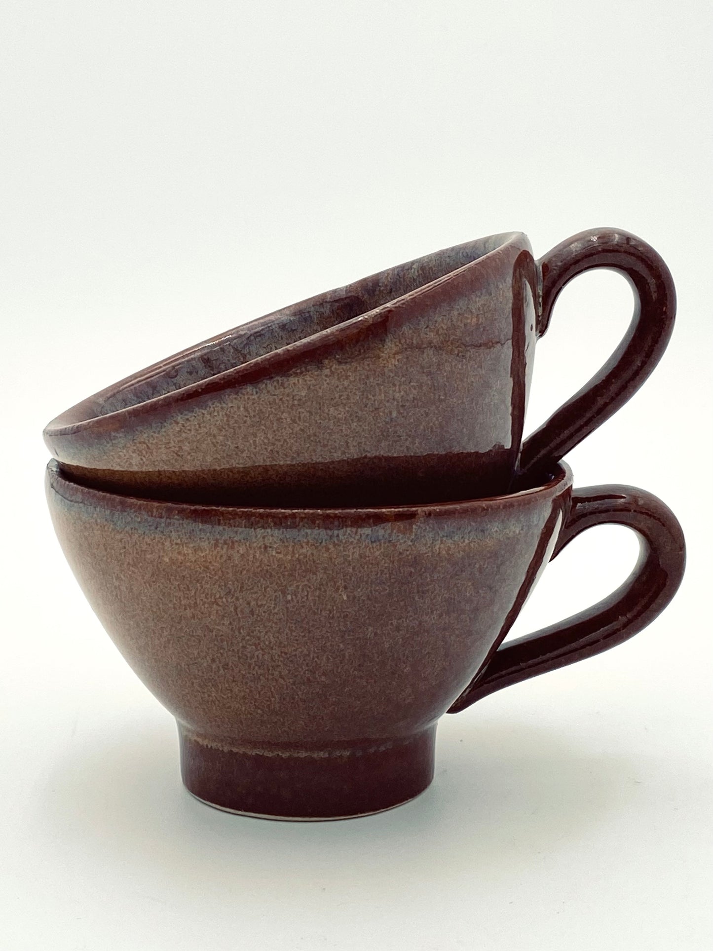 Les tasses marron melee