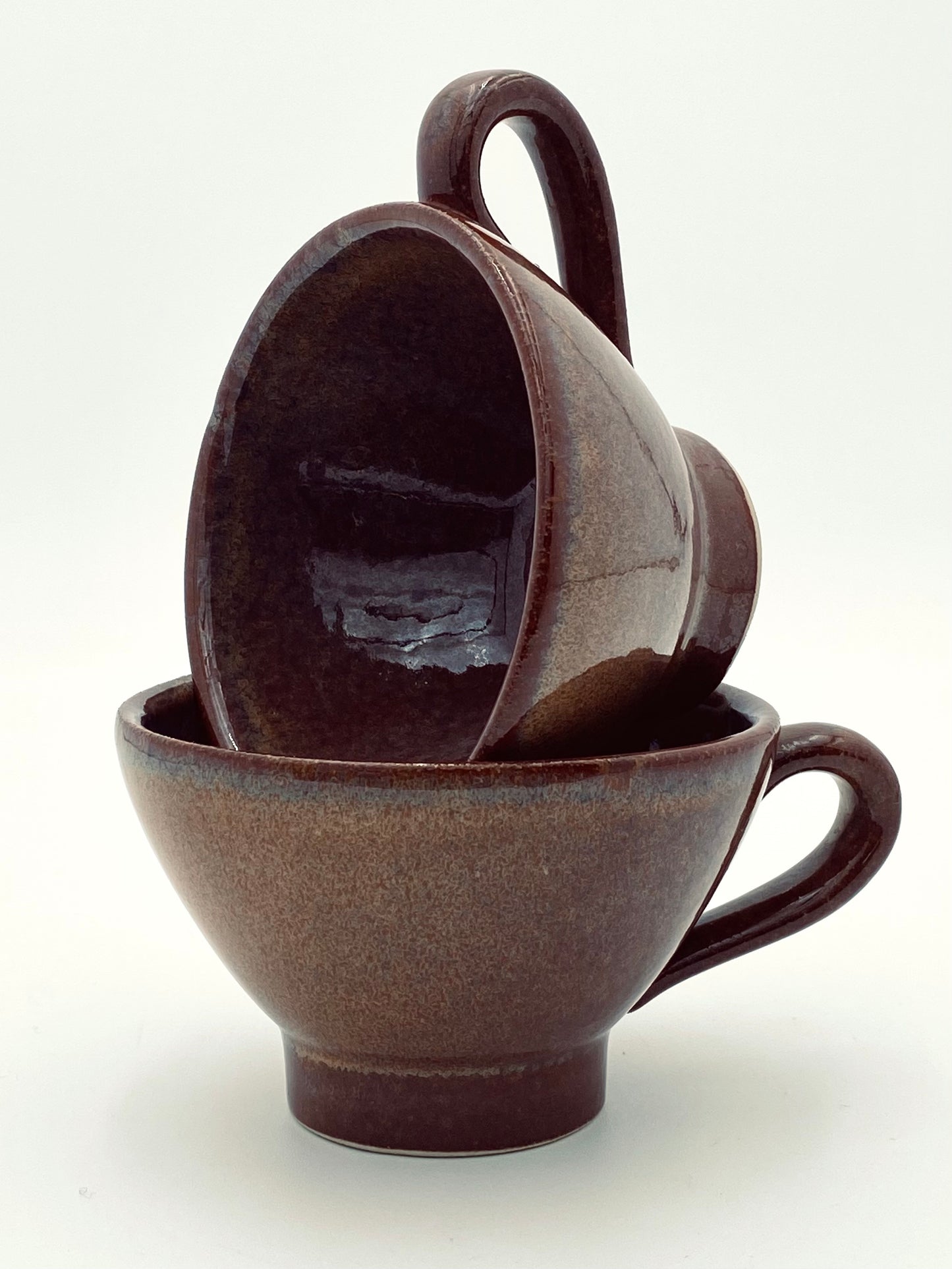 Les tasses marron melee