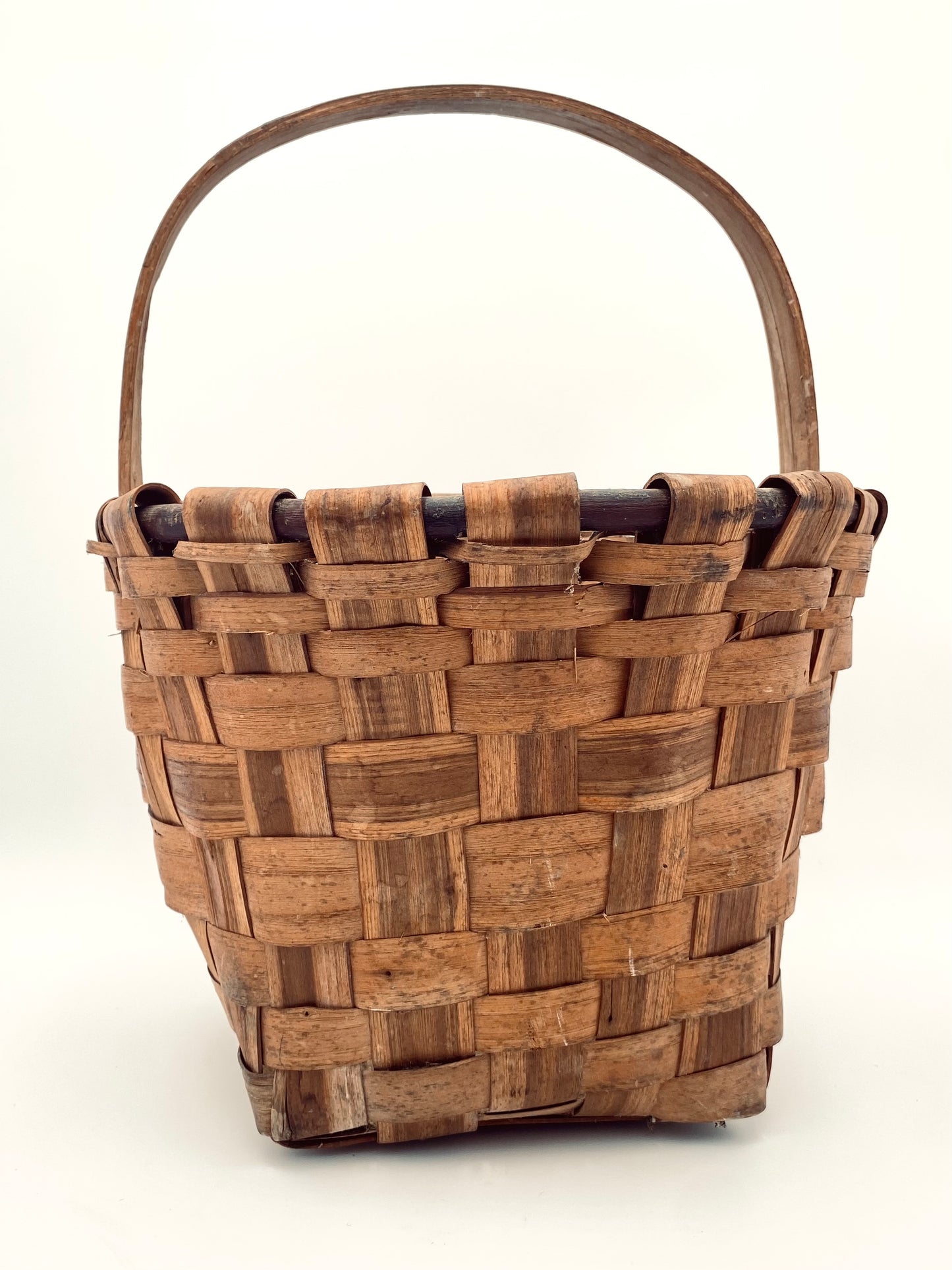 Le panier en bois de châtaignier