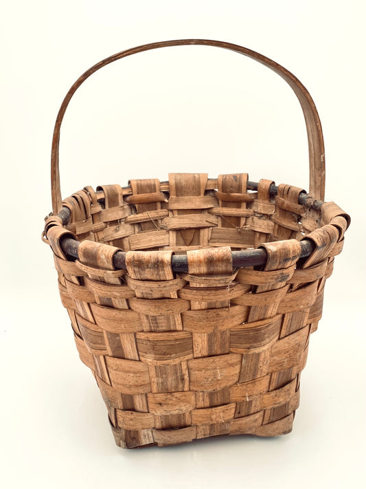 Le panier en bois de châtaignier
