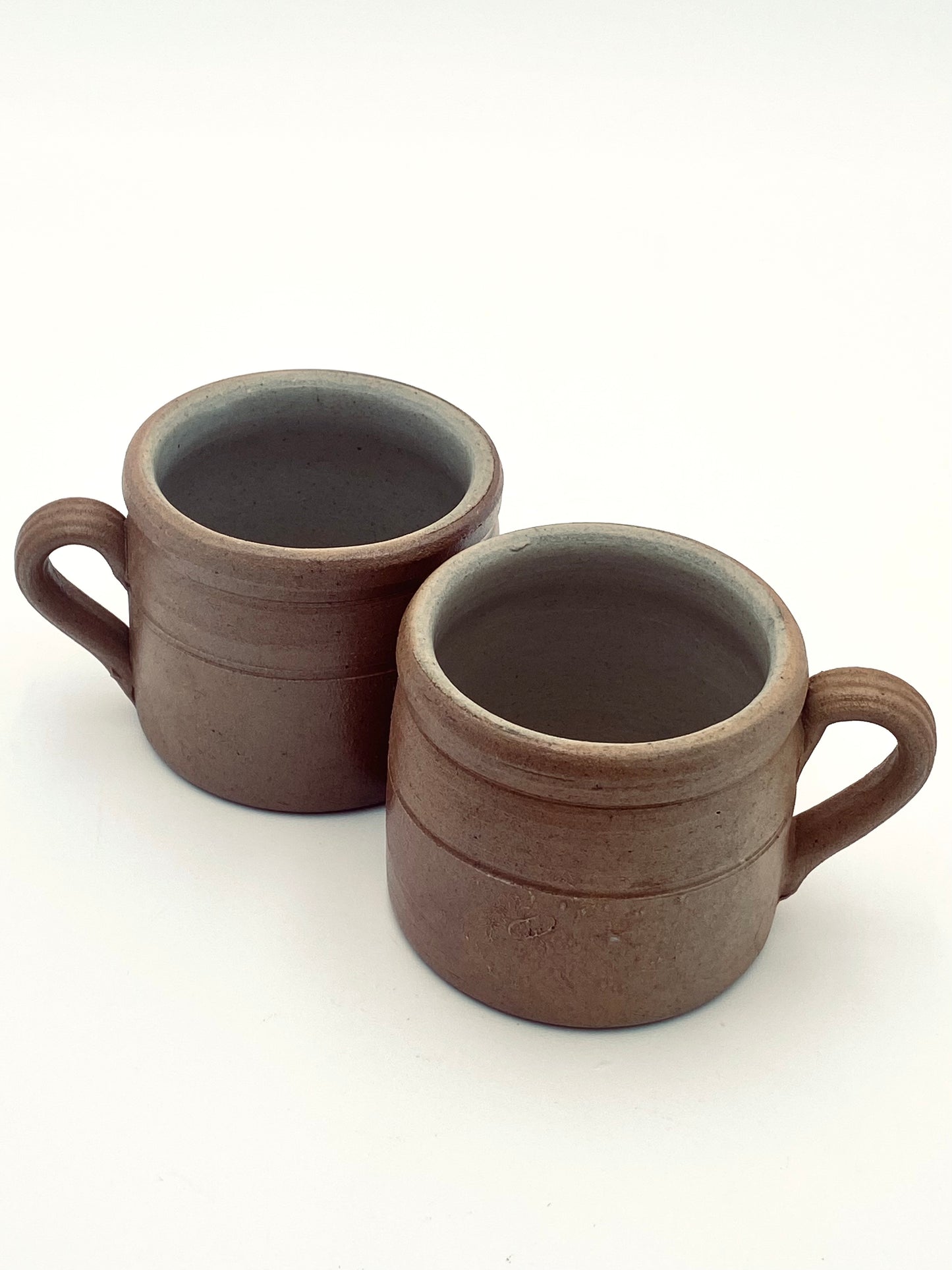 Les tasses en grès