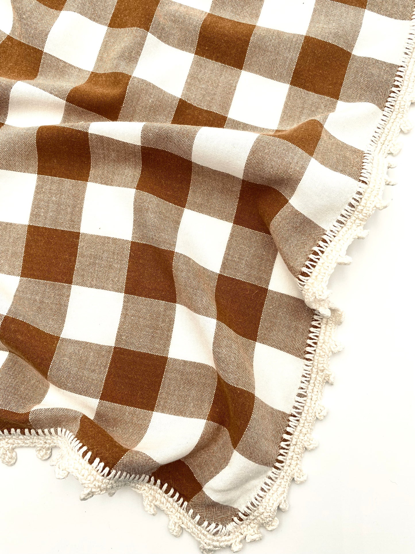 Les serviettes à carreaux vichy marron