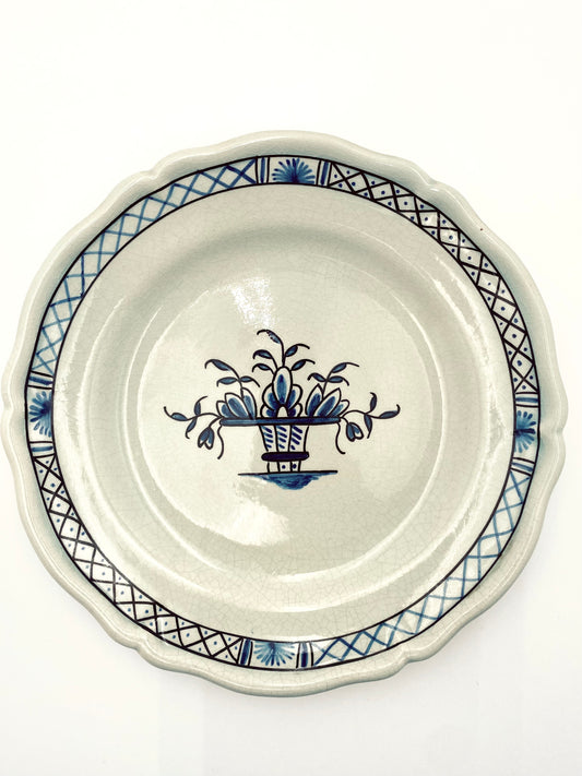 La vieille assiette de fleurs