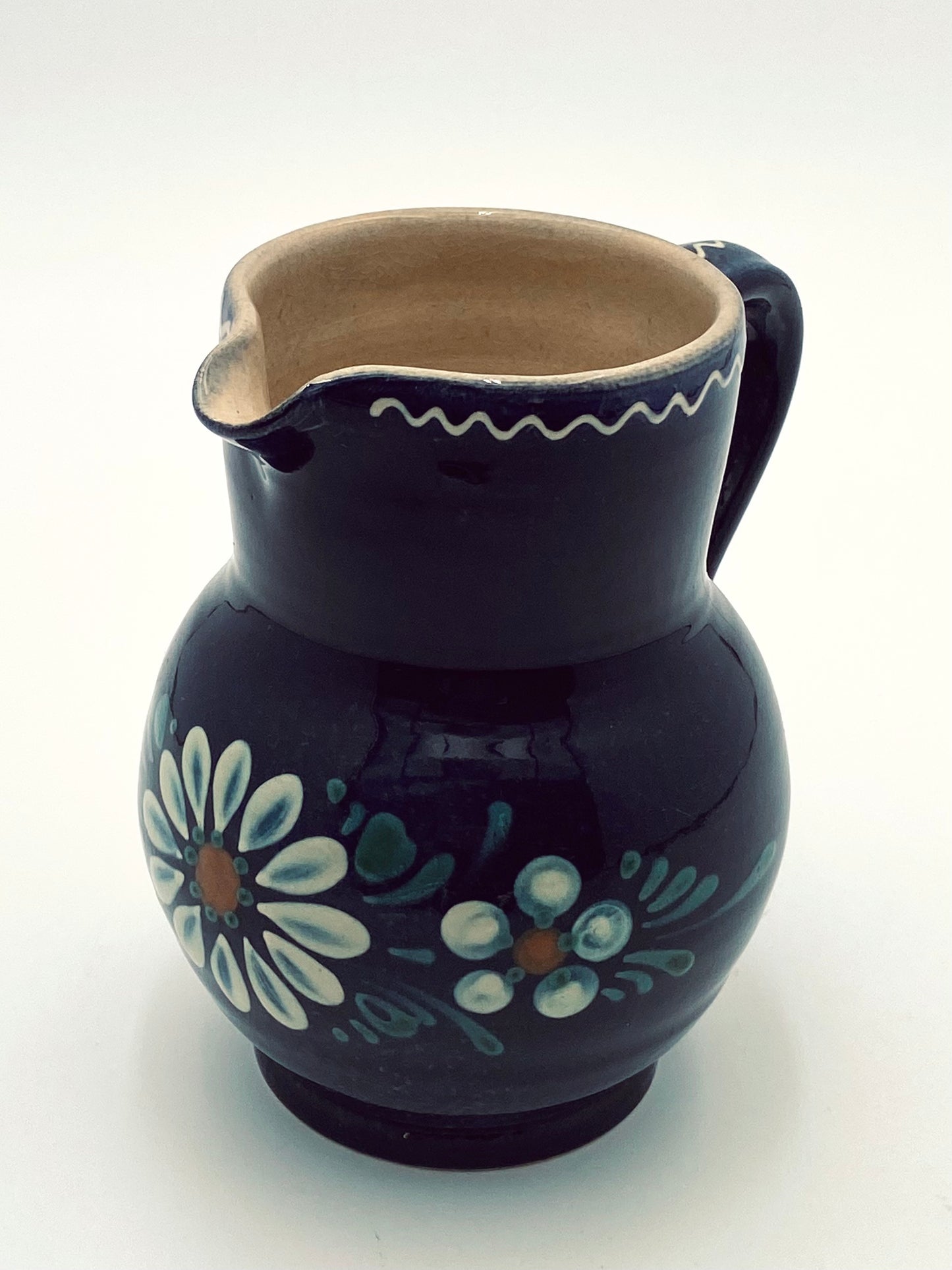 Le pichet alsacienne à fleurs bleues