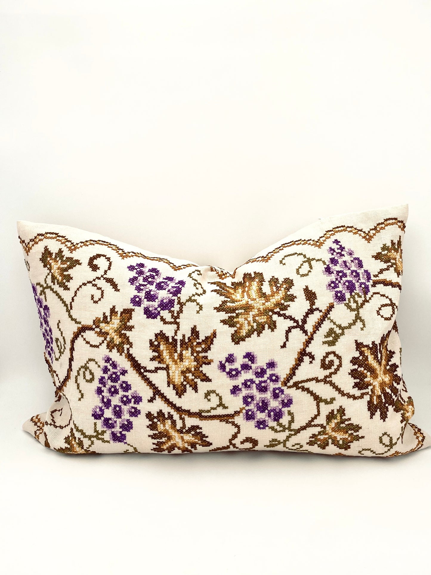 La taie d'oreiller brodée à la main