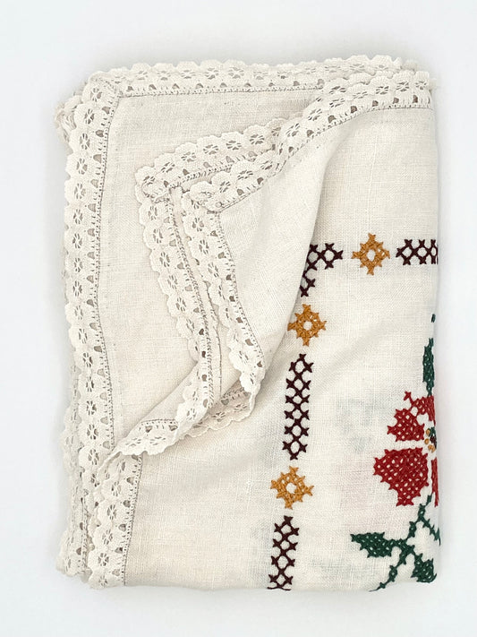 La nappe brodée à la main