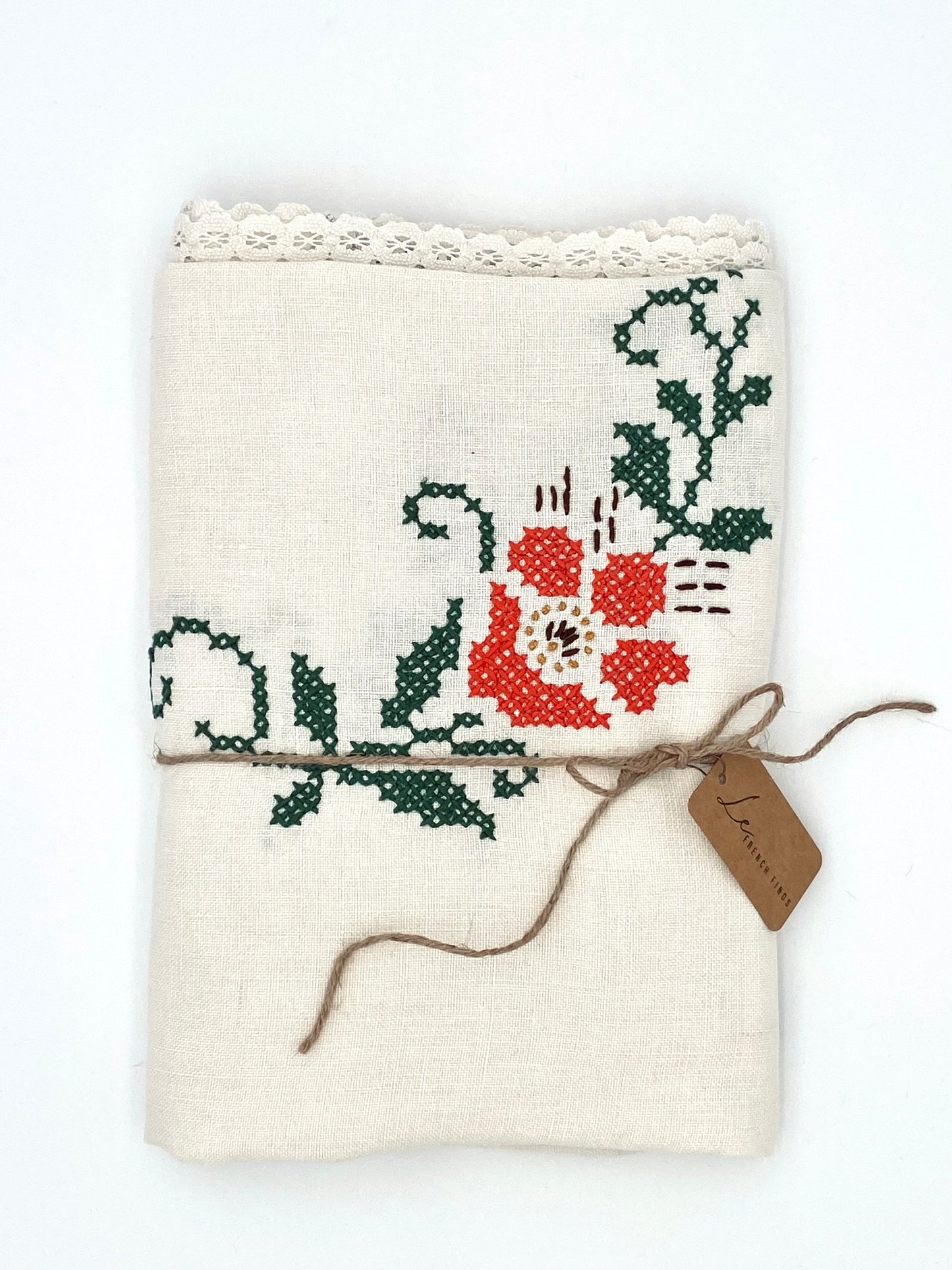 La nappe brodée à la main