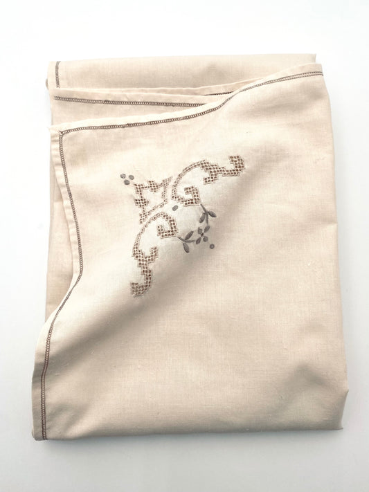 La petite nappe brodée