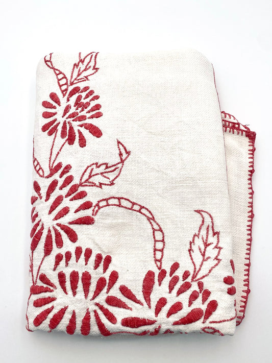La vieille nappe brodée