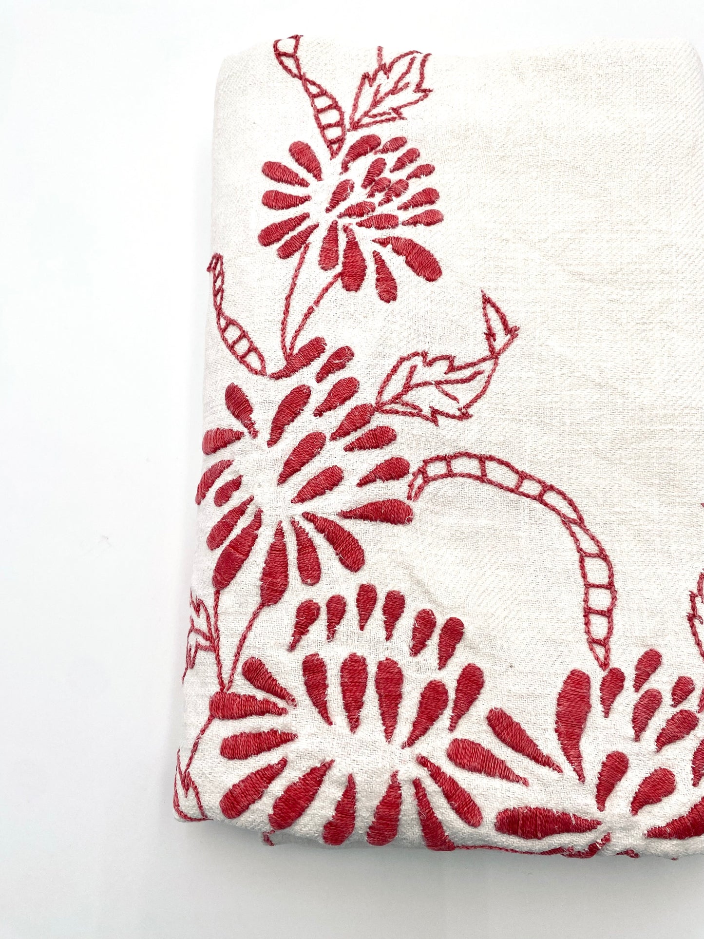 La vieille nappe brodée