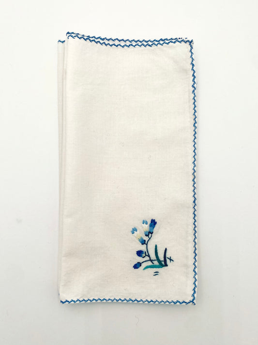 Les petites serviettes brodées