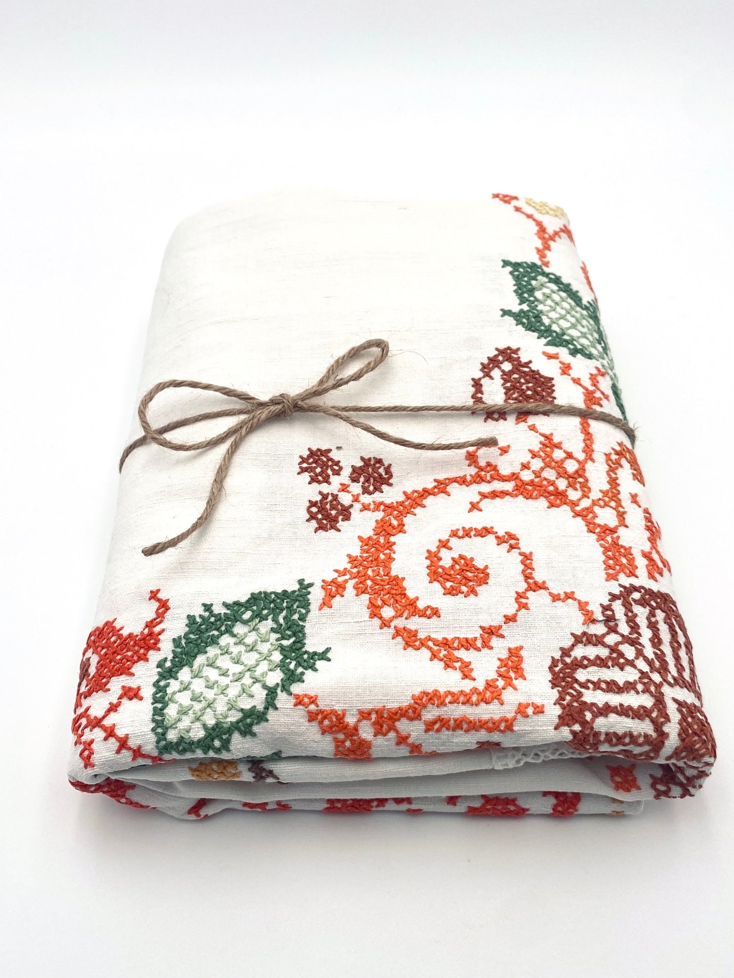 La vieille nappe brodée