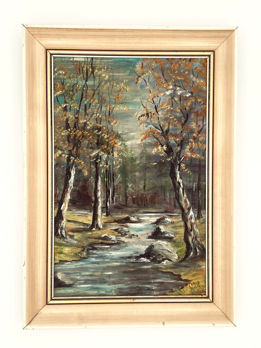 Les arbres et un ruisseau